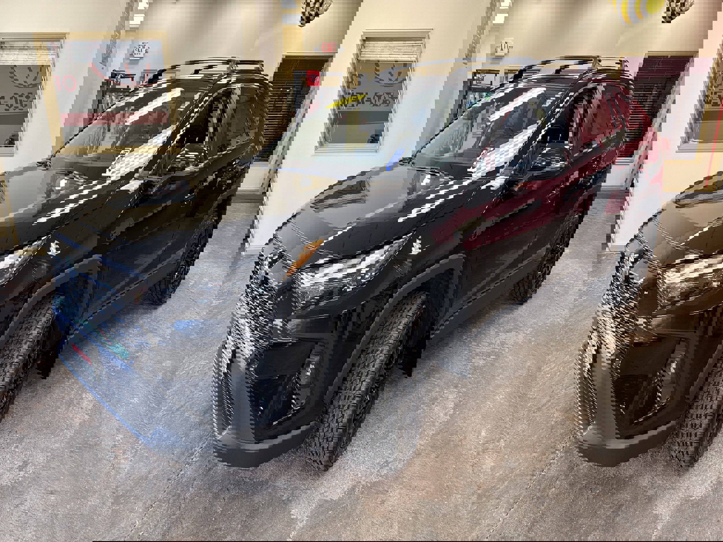 Used 2023 Toyota RAV4 XLE Premium image 3