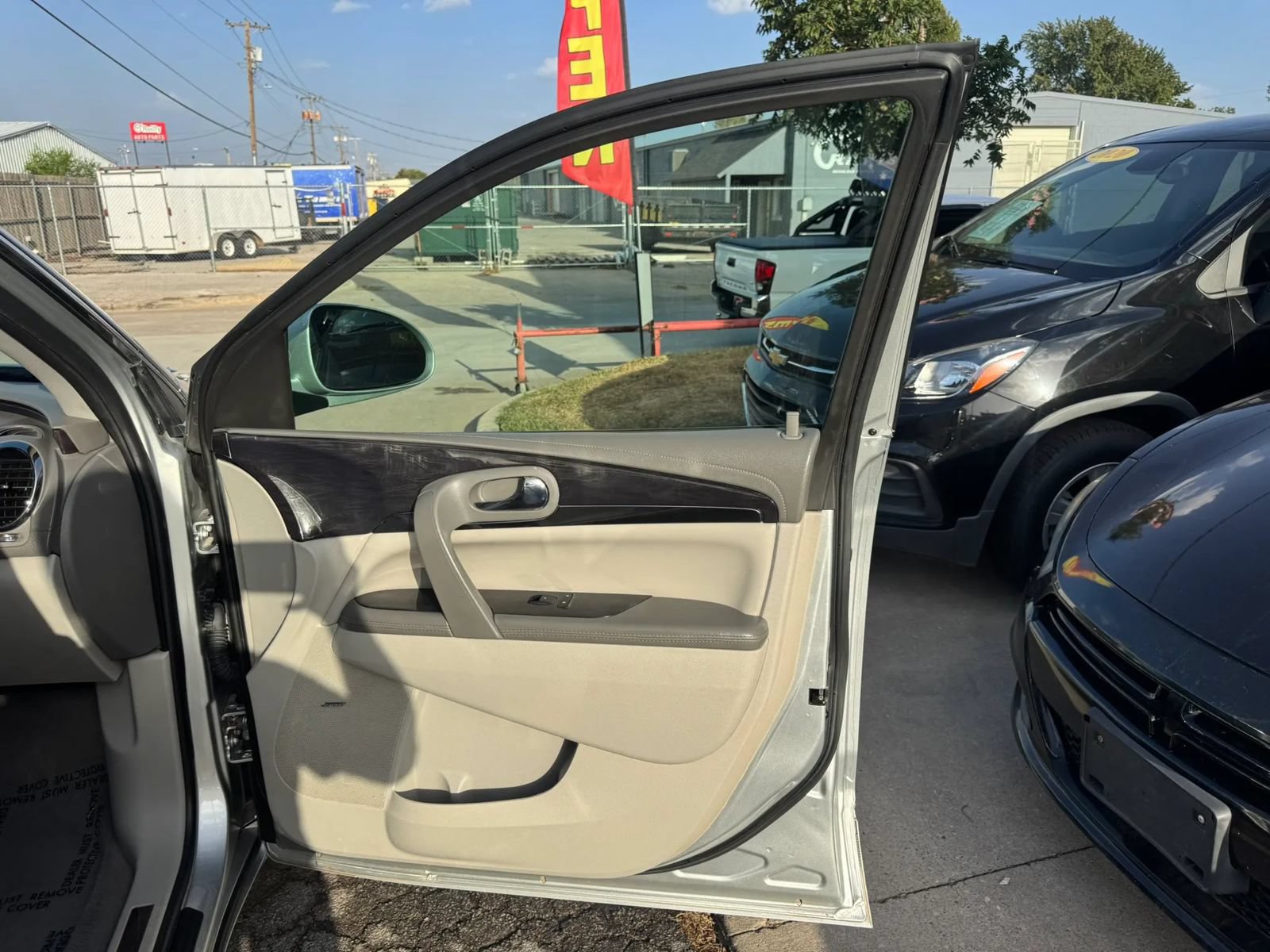 Used 2015 Buick Enclave Leather w/ Trailering Package FWD image 11