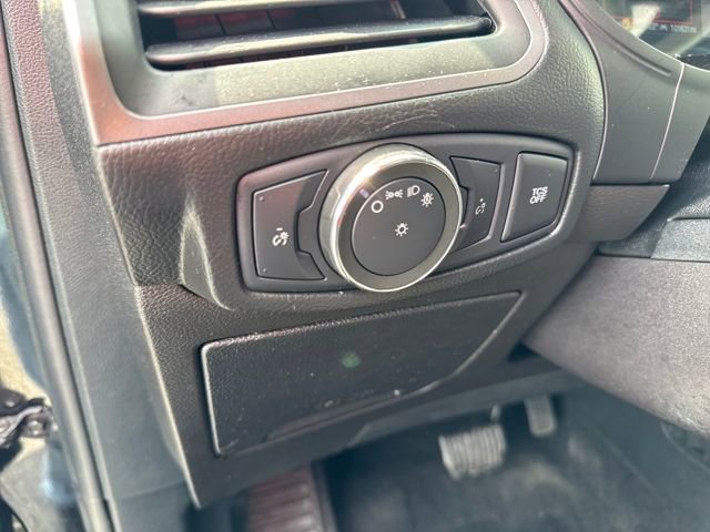 Used 2019 Ford Edge SE image 29