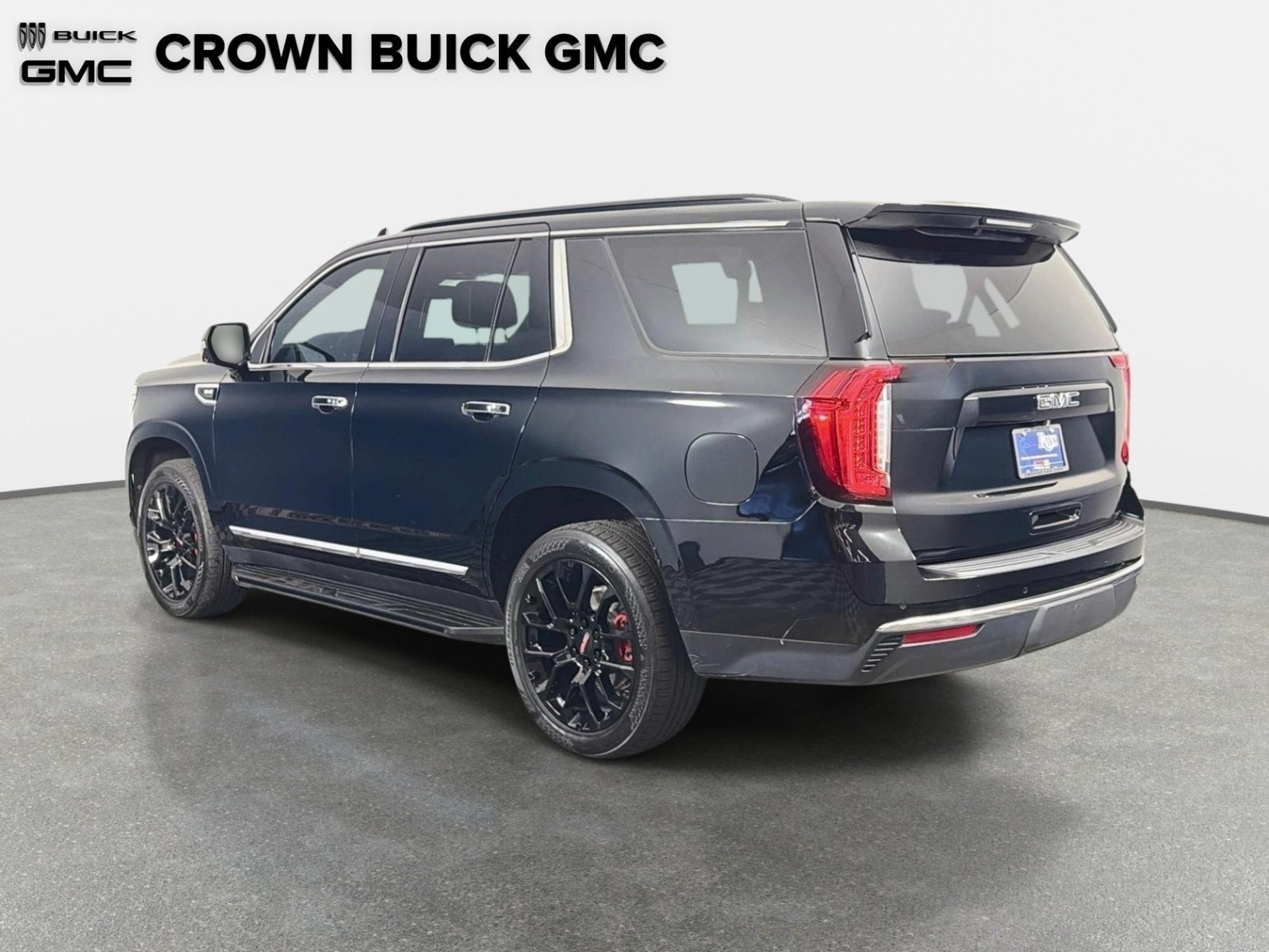 Certified 2022 GMC Yukon SLT w/ SLT Premium Package AWD/4WD image 7