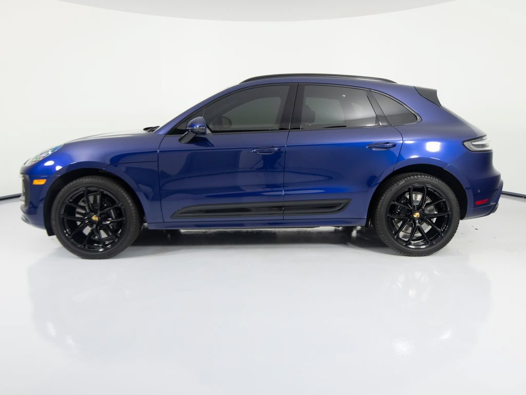 Certified 2025 Porsche Macan GTS AWD/4WD image 2