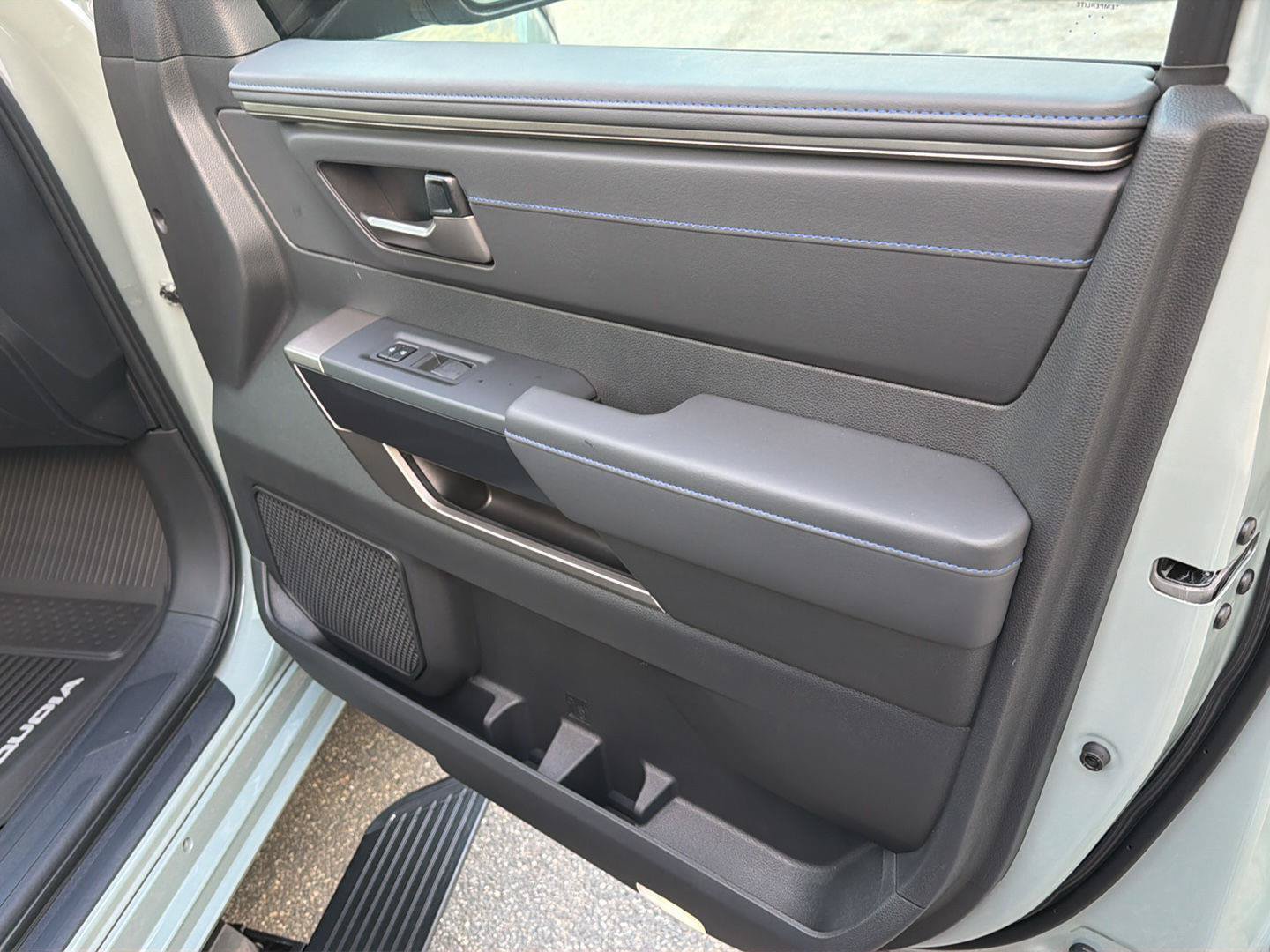 New 2026 Toyota Sequoia Platinum AWD/4WD image 16