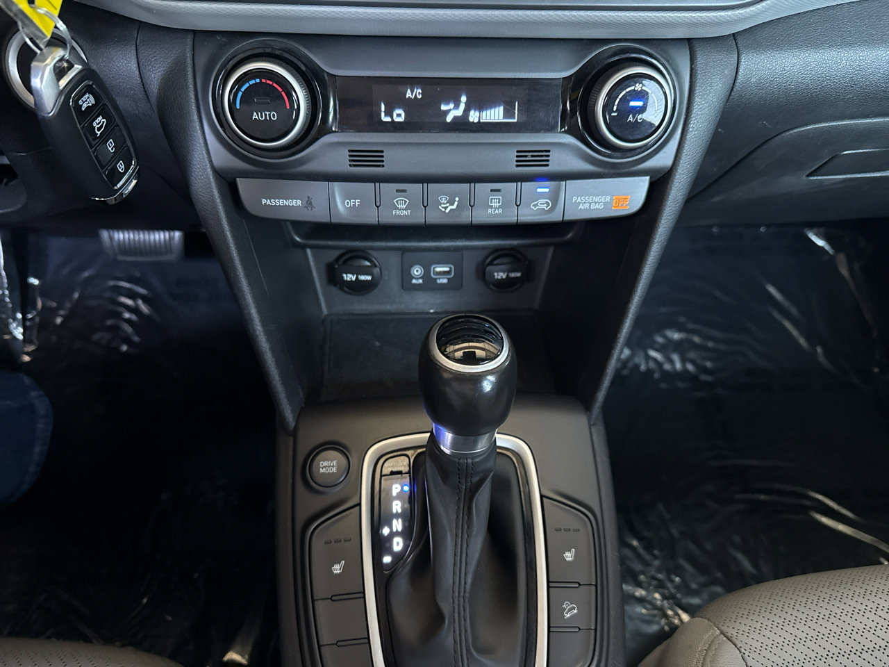 Used 2018 Hyundai Kona Limited image 24