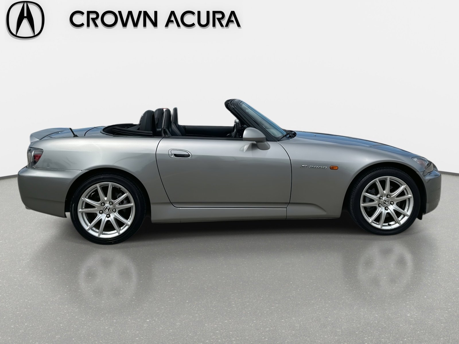 Used 2004 Honda S2000 image 3