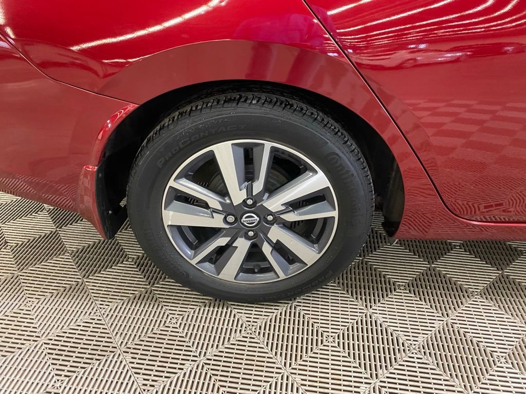 Used 2020 Nissan Versa SV w/ Trunk Package FWD image 13