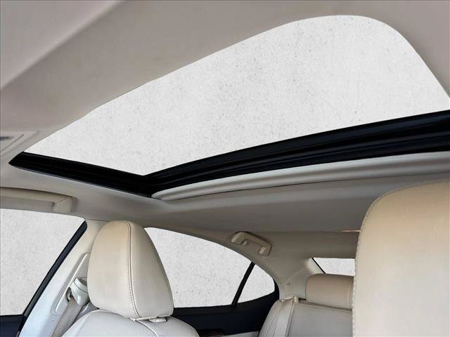 Used 2014 Lexus ES 350 w/ Luxury Package FWD image 12