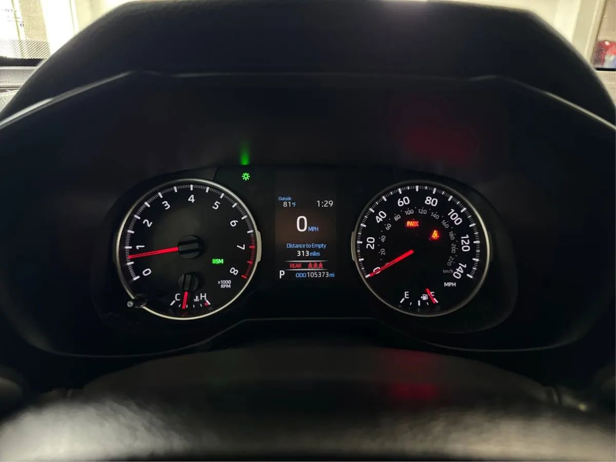 Used 2022 Toyota RAV4 XLE image 20