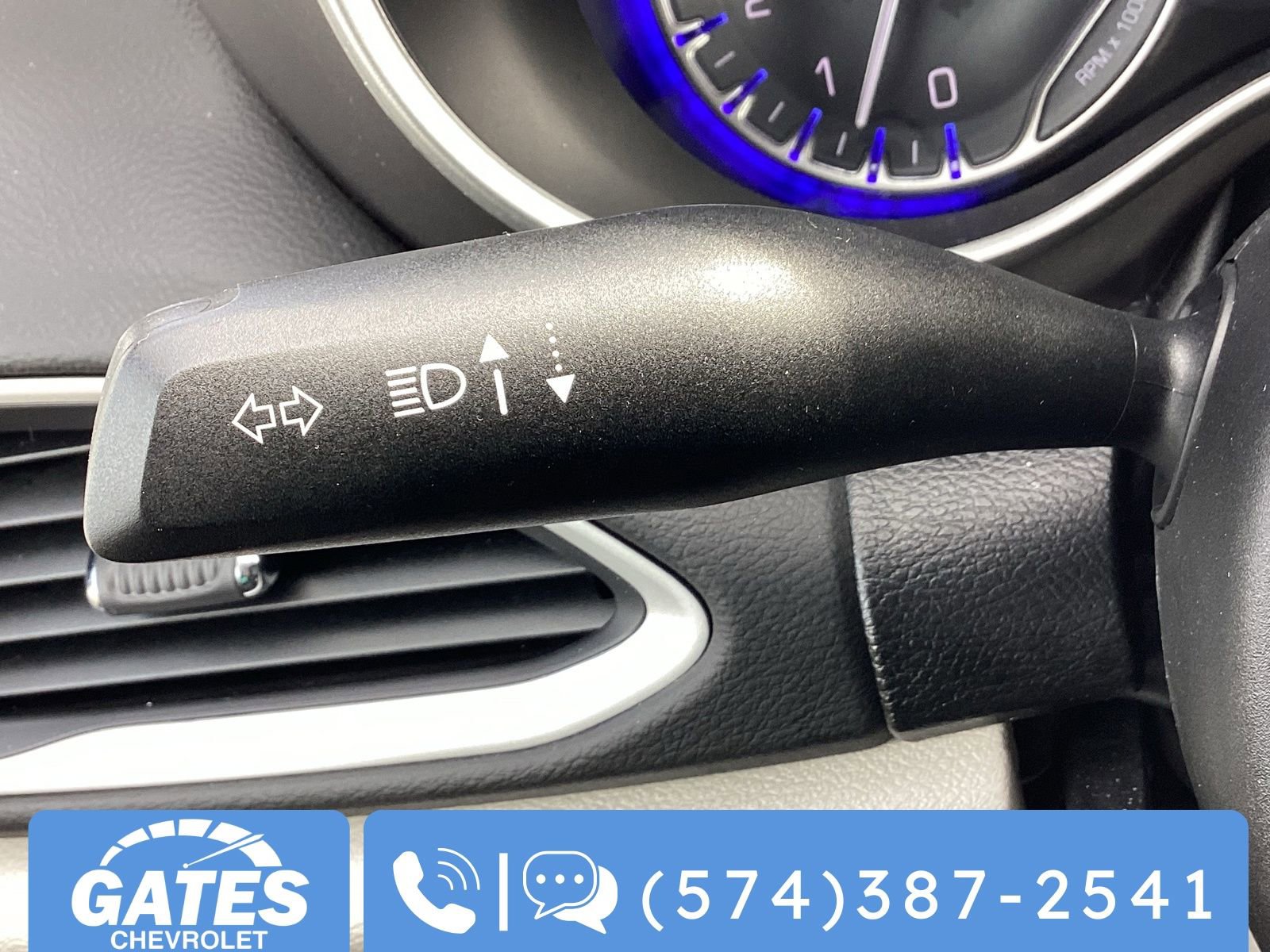 Used 2024 Chrysler Pacifica Touring-L image 32