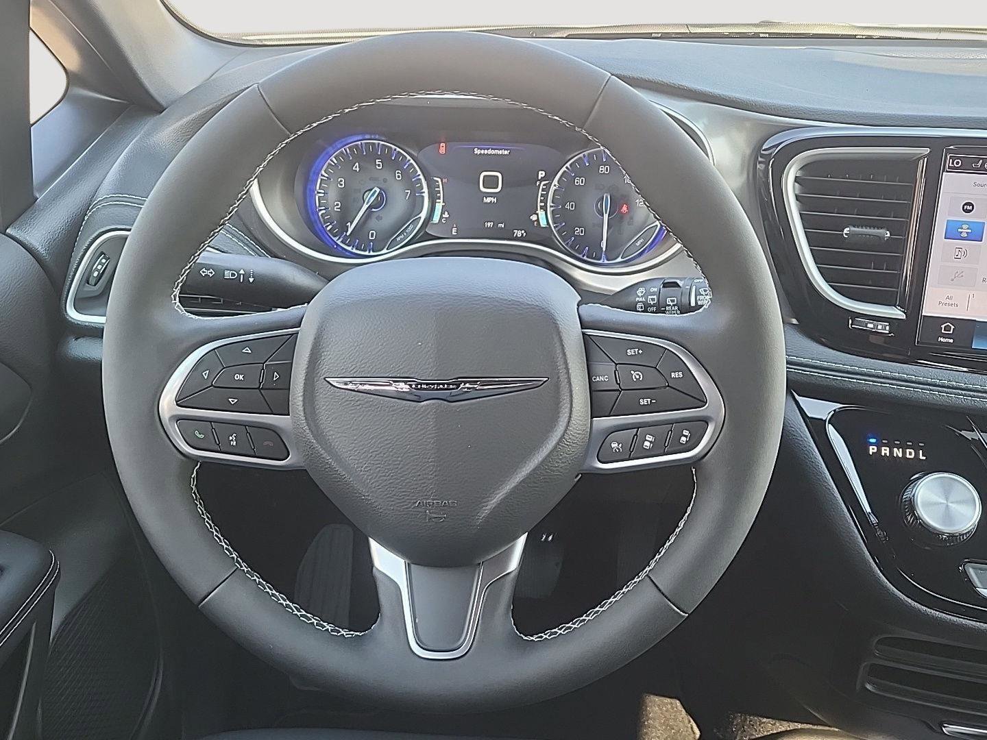 New 2026 Chrysler Pacifica Select image 14