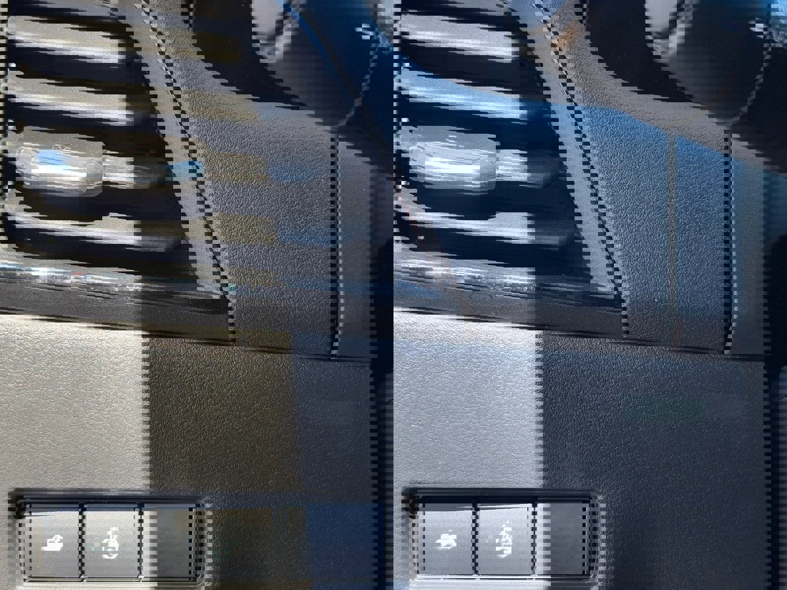 New 2026 Nissan Sentra SV w/ SV Convenience Package image 28