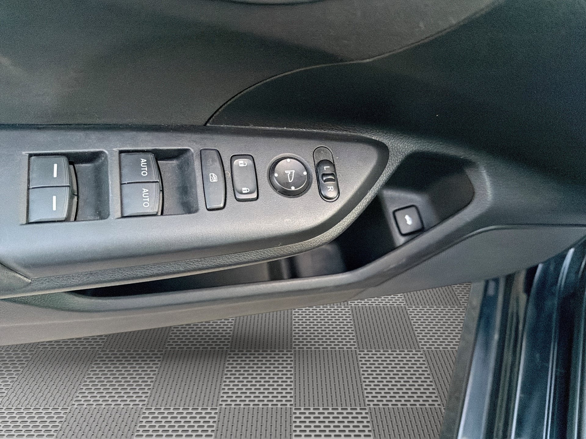 Used 2020 Honda Civic EX image 15