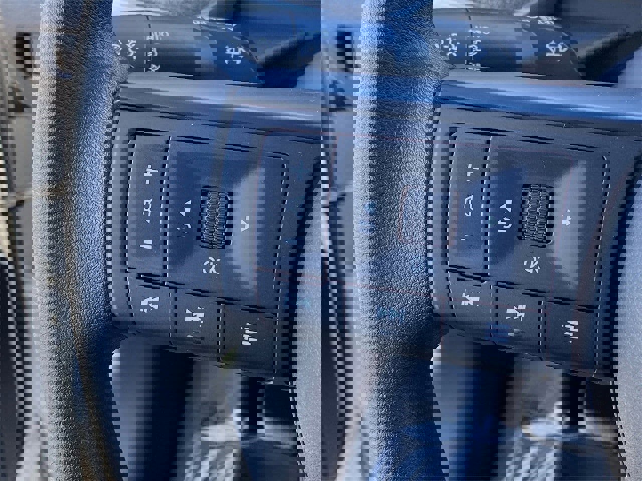 New 2026 Nissan Kicks S image 31