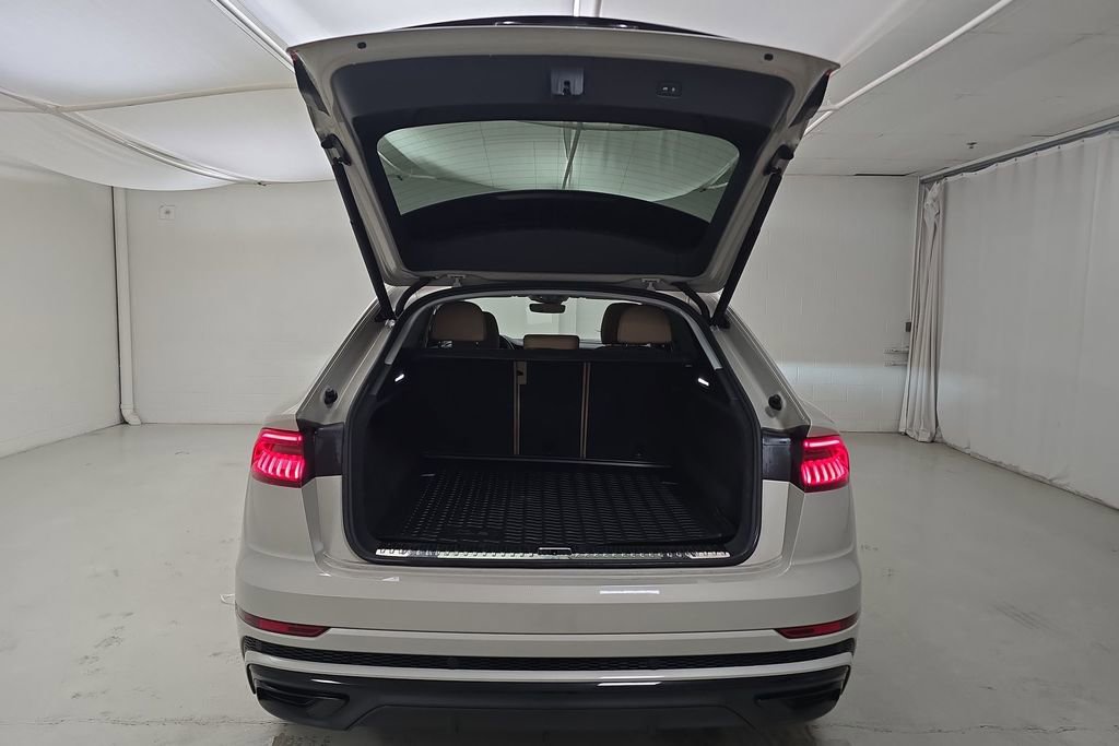 Used 2021 Audi Q8 Premium Plus AWD/4WD image 28