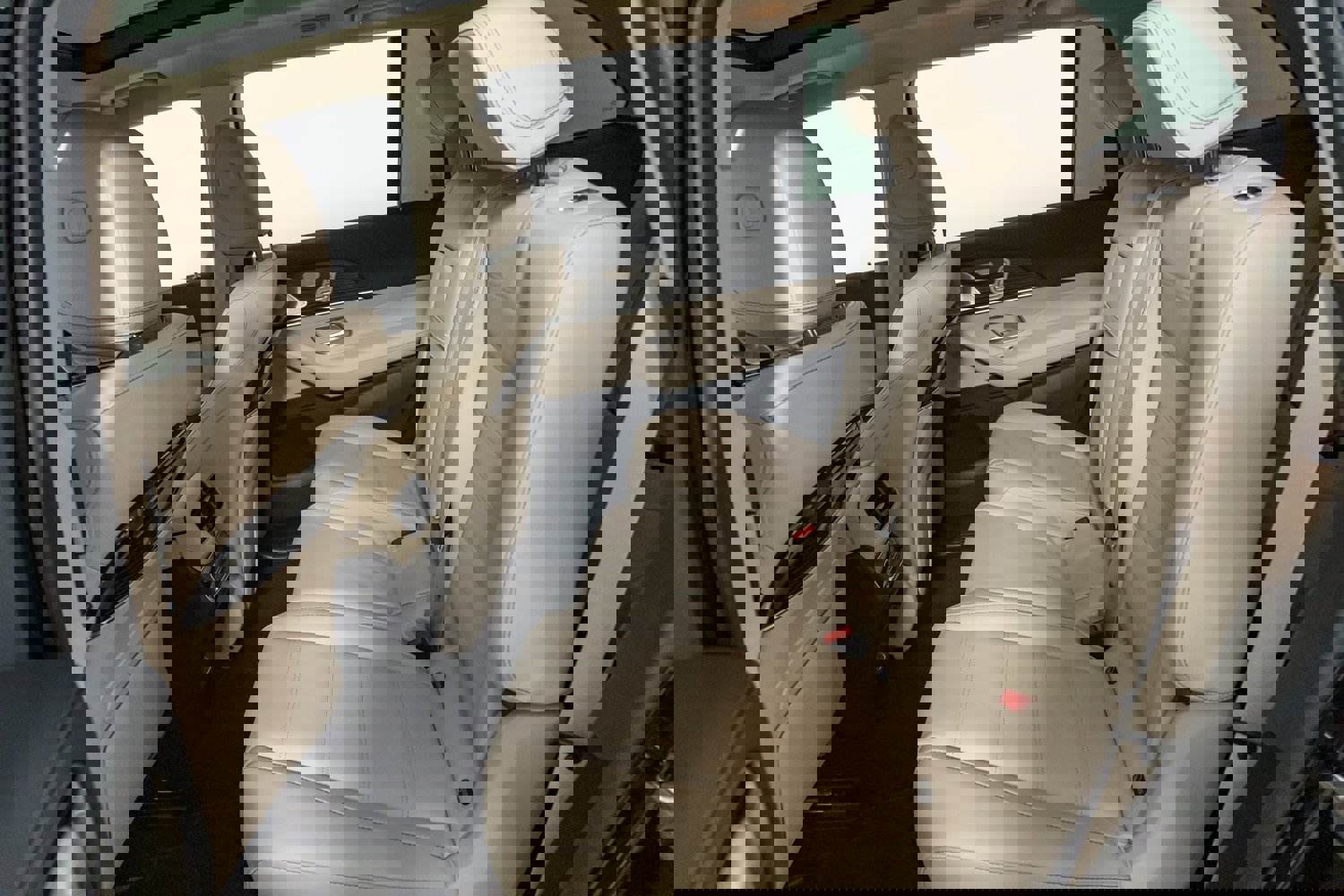 Used 2024 Mercedes-Benz GLS 580 4MATIC image 21