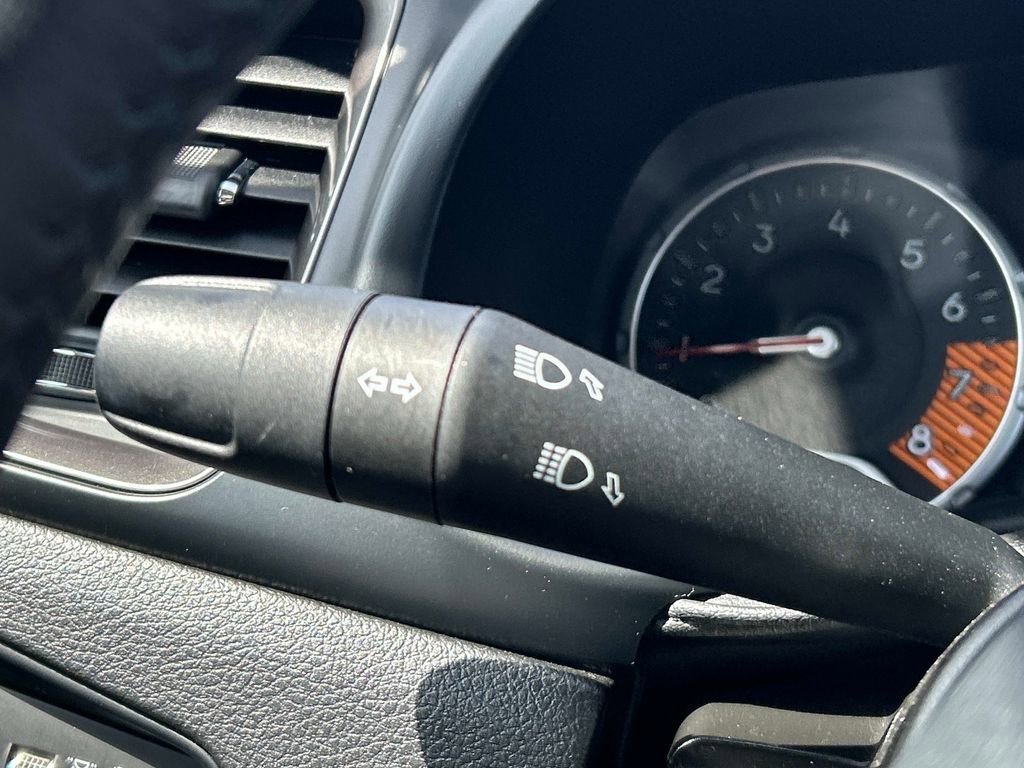 Certified 2023 Jeep Renegade Latitude w/ Premium Group image 24