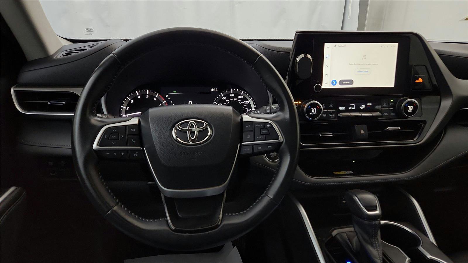 Certified 2023 Toyota Highlander XLE image 29