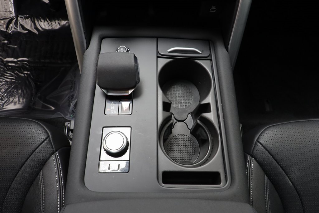 Certified 2025 Land Rover Discovery S image 14