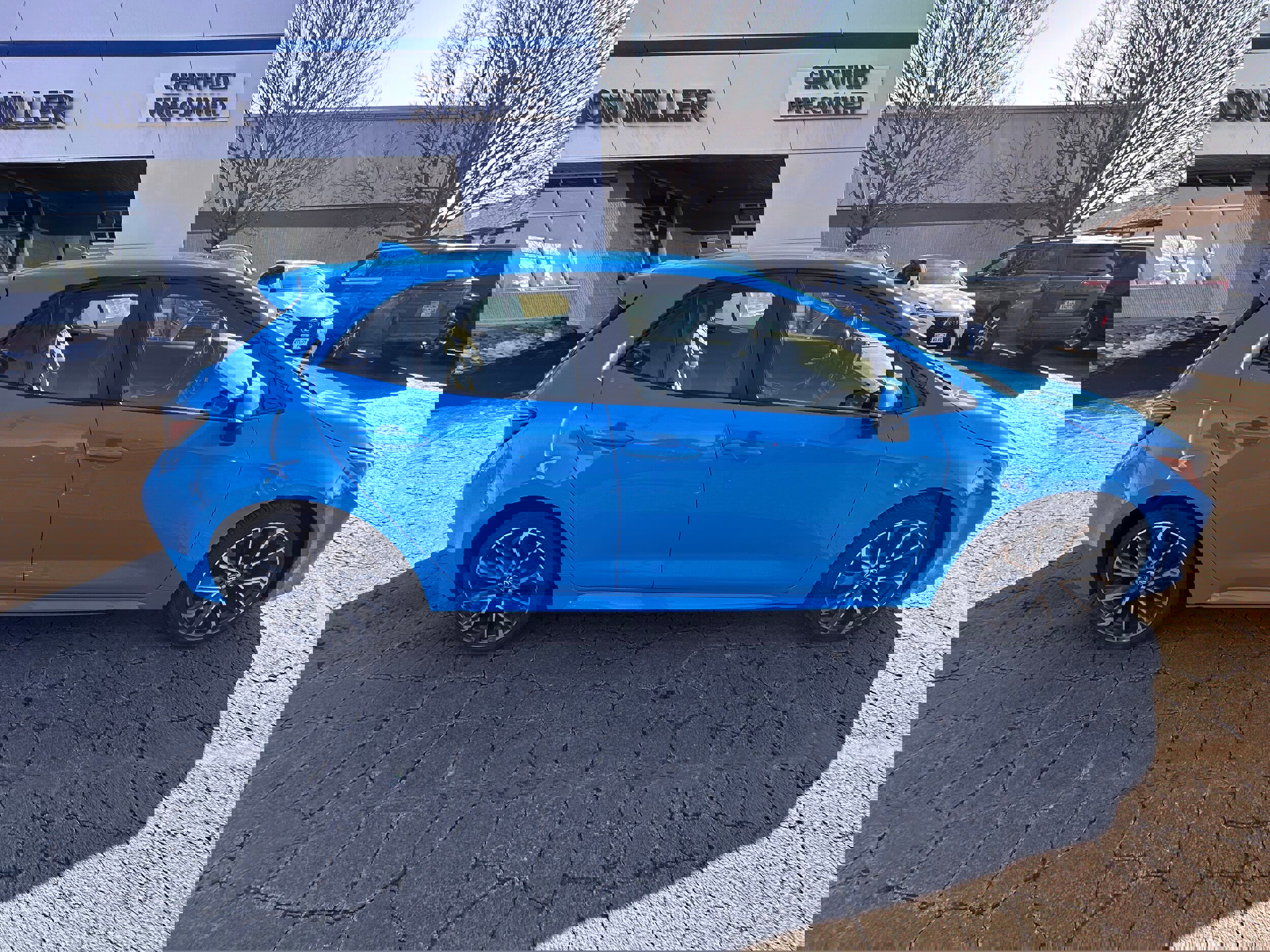 Used 2019 Toyota Corolla XSE image 2