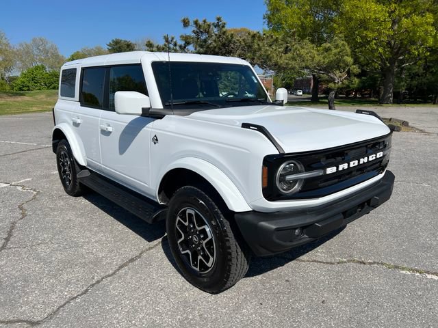 Used 2025 Ford Bronco Outer Banks AWD/4WD image 1