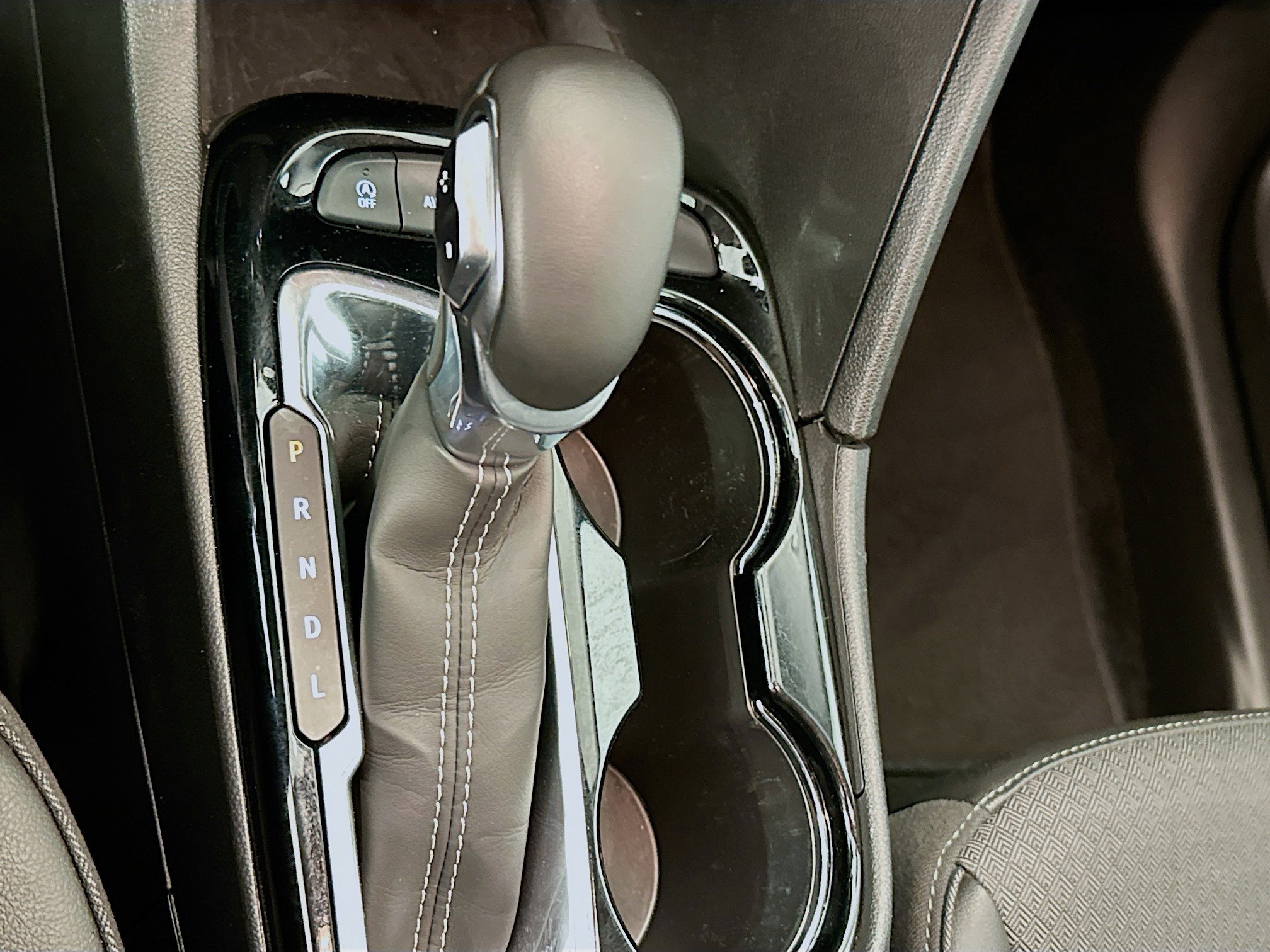 Used 2025 Buick Encore GX Preferred image 24