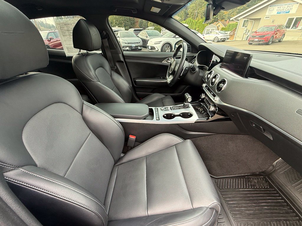 Used 2022 Kia Stinger GT1 AWD/4WD image 20