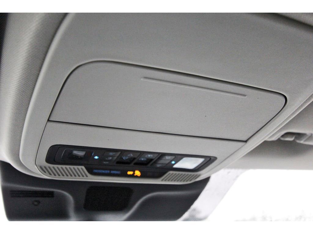 Used 2025 Ford Expedition Active RWD image 22
