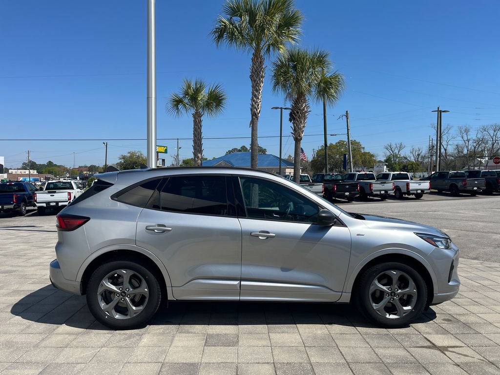 Used 2023 Ford Escape ST-Line image 7