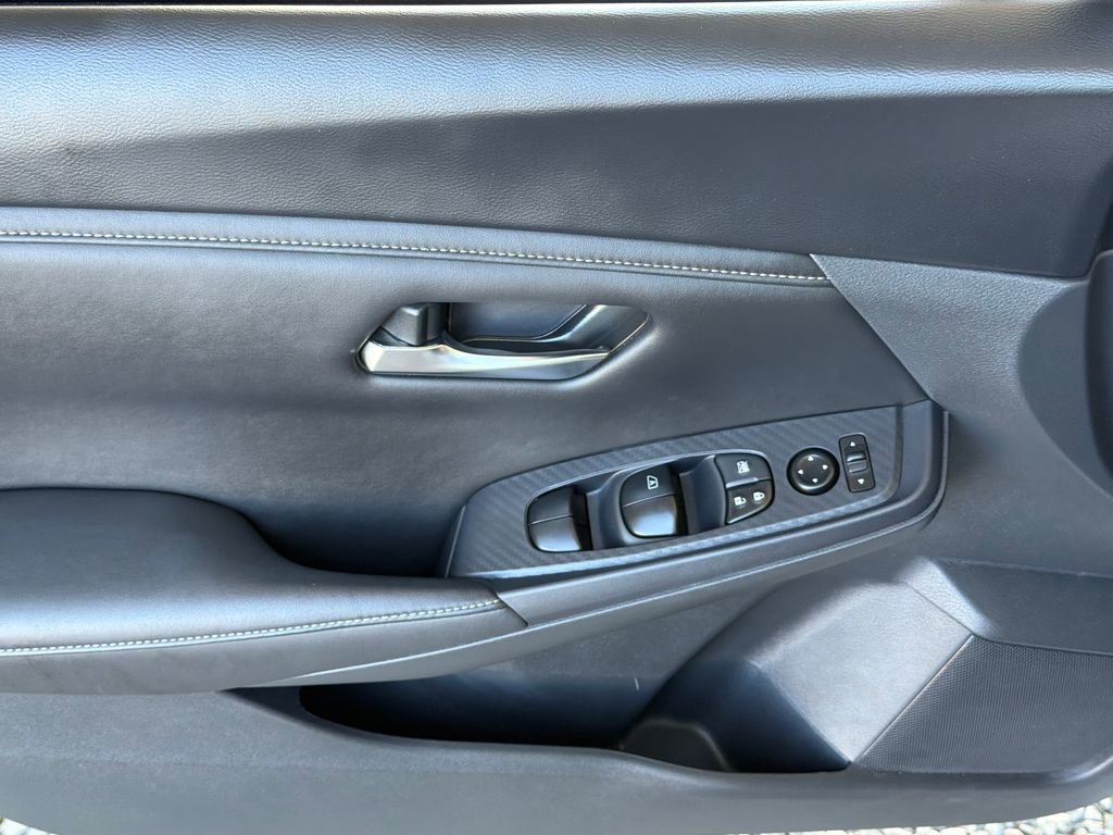 Used 2023 Nissan Sentra S FWD image 3