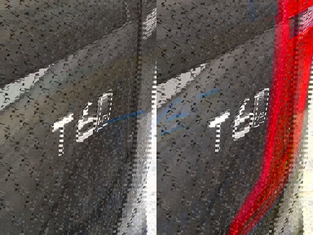 Used 2022 Volvo XC90 T6 Momentum w/ Advanced Package image 10