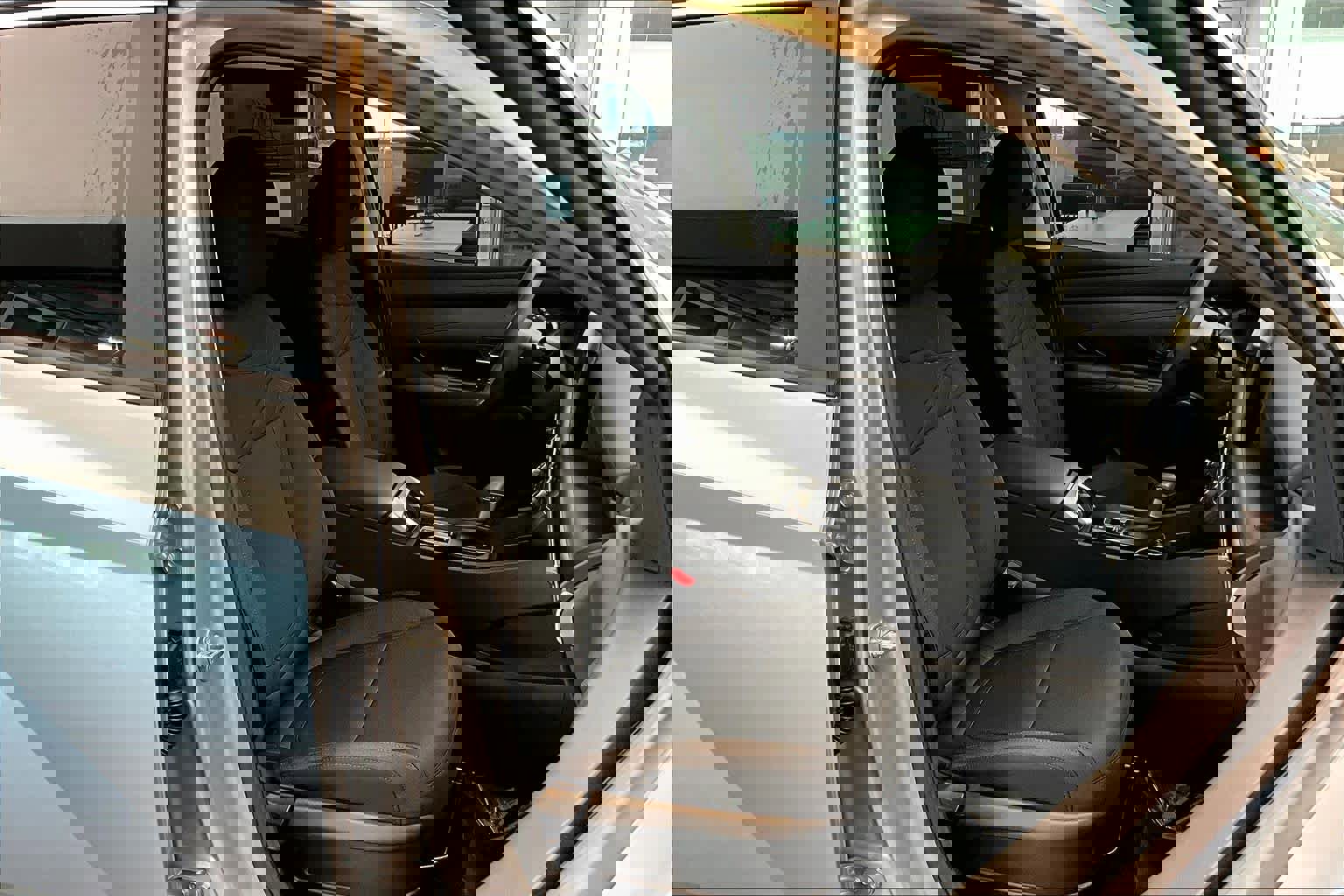 Used 2025 Hyundai Tucson SE image 16