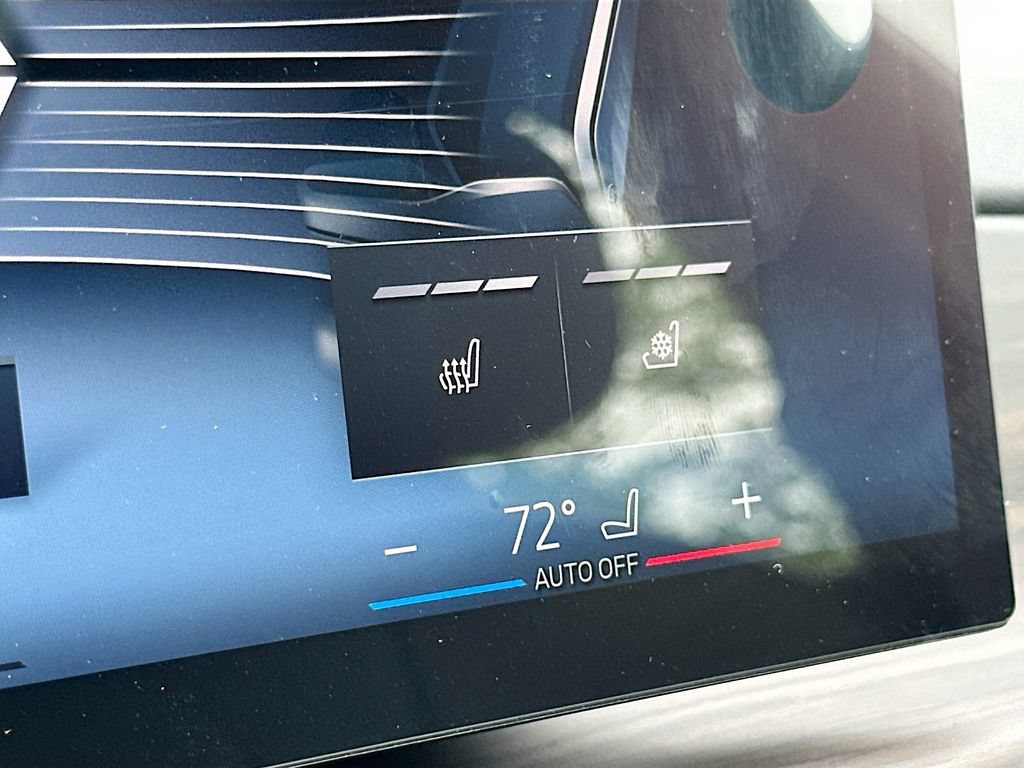 New 2026 BMW i7 xDrive60 w/ Premium Package AWD/4WD image 21