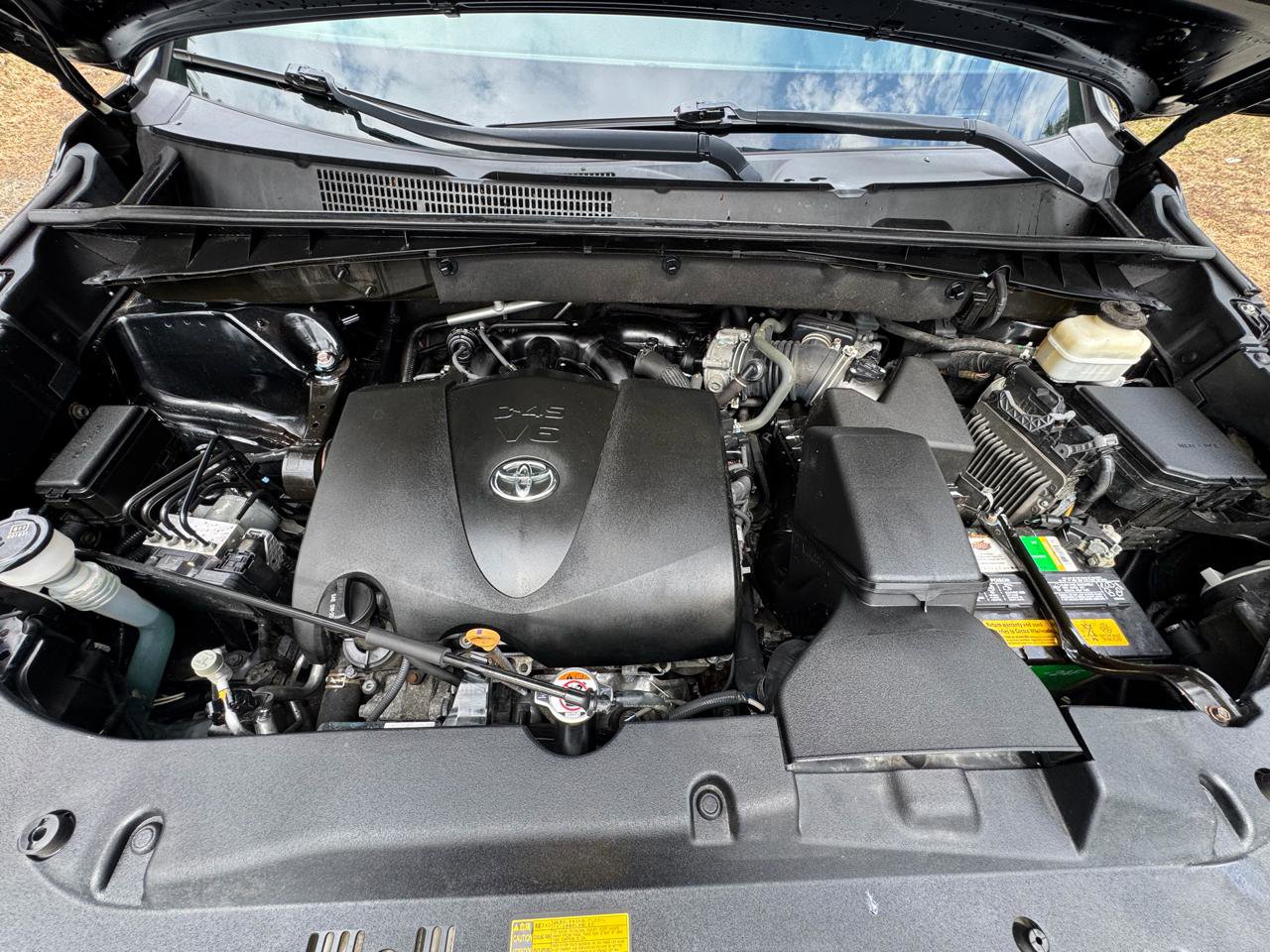 Used 2018 Toyota Highlander XLE image 23