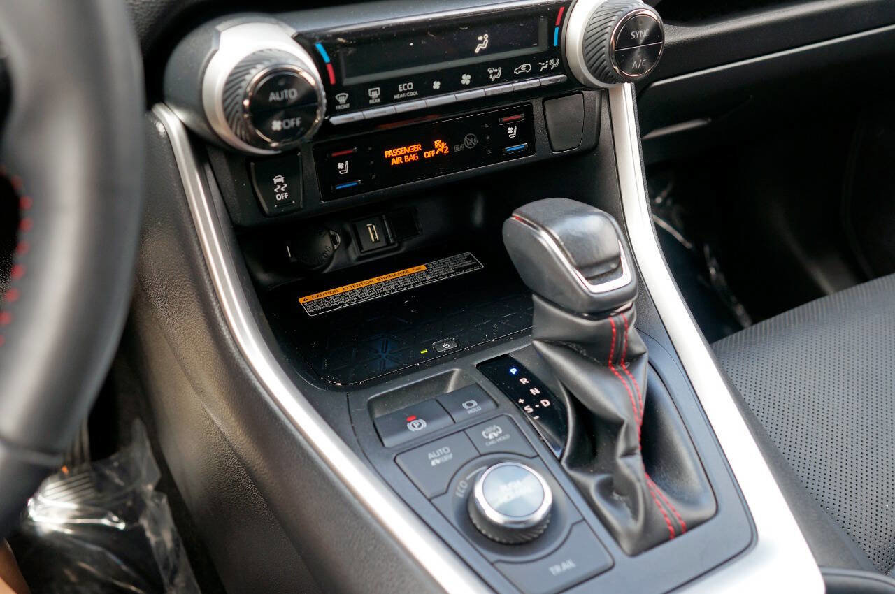 Used 2021 Toyota RAV4 XSE image 17