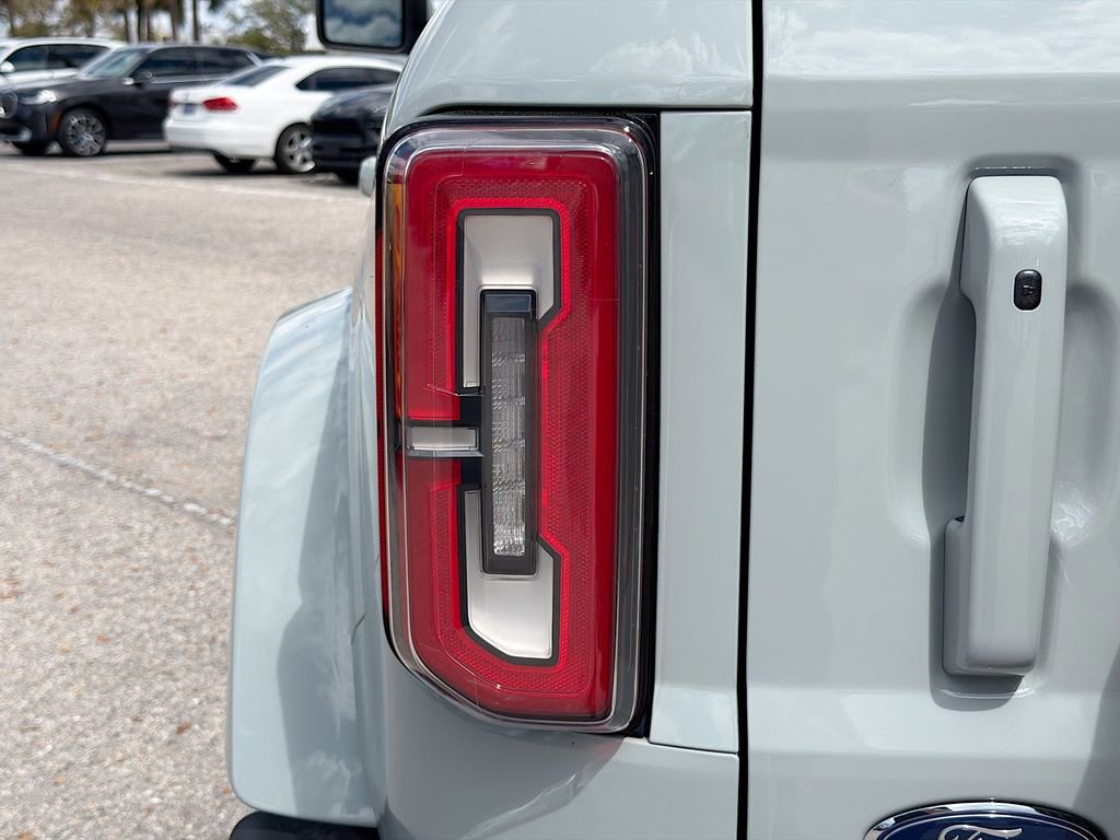 Used 2024 Ford Bronco Outer Banks image 13