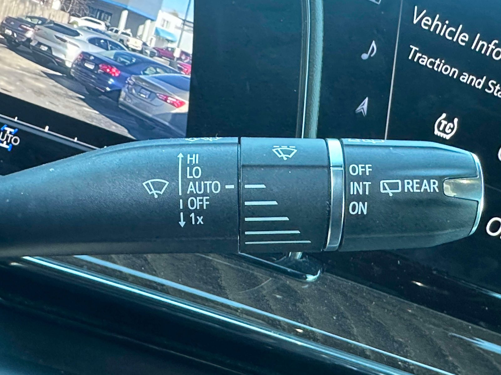 Certified 2022 Cadillac Escalade Premium Luxury Platinum image 17