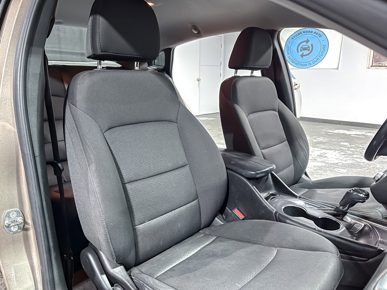 Used 2018 Chevrolet Malibu LT image 16