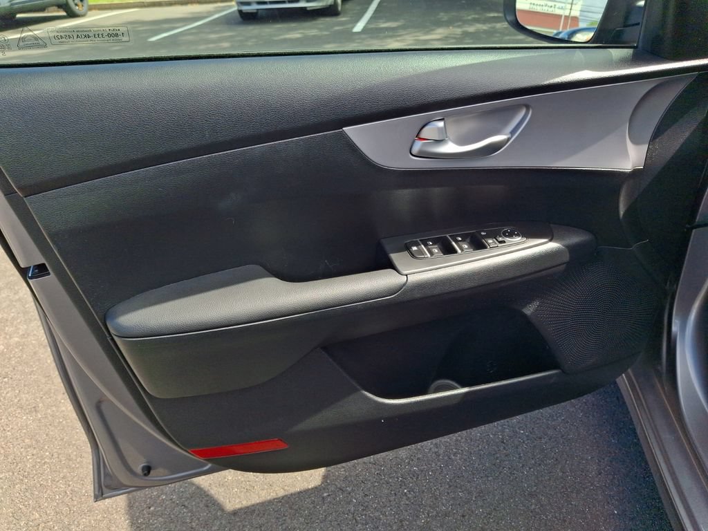Used 2024 Kia Forte LXS w/ LXS Technology Package FWD image 14