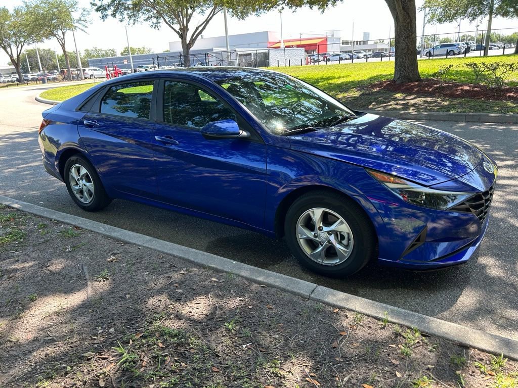 Used 2023 Hyundai Elantra SE FWD image 8
