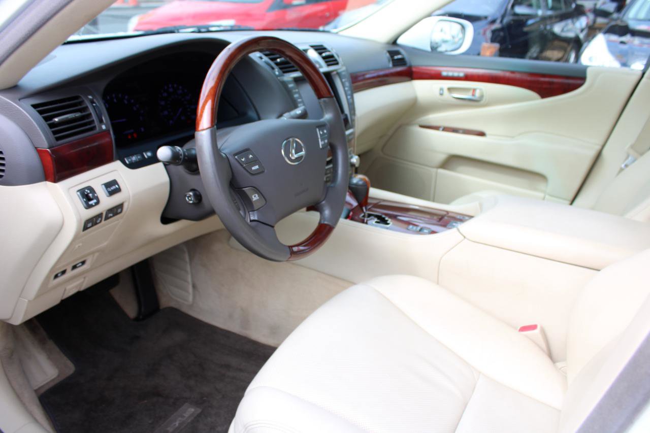 Used 2010 Lexus LS 460 L image 14
