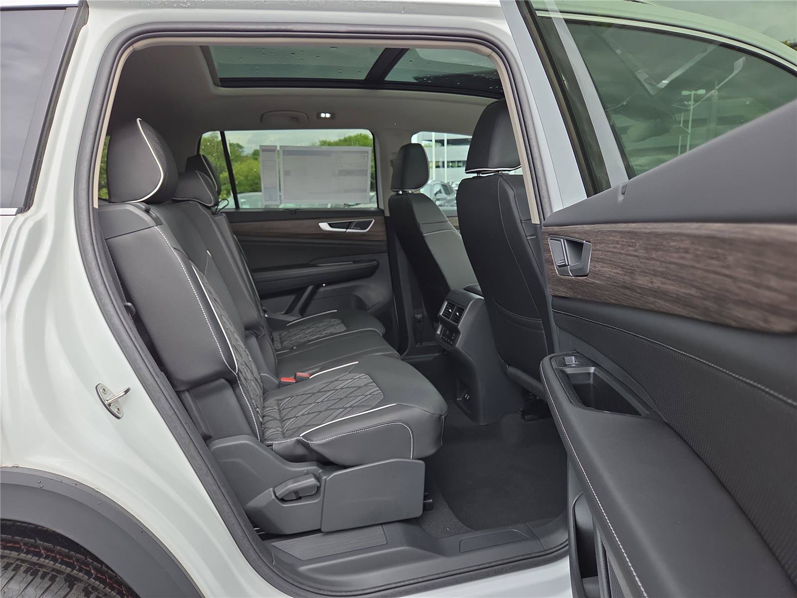 New 2026 Volkswagen Atlas SEL Premium R-Line AWD/4WD image 26