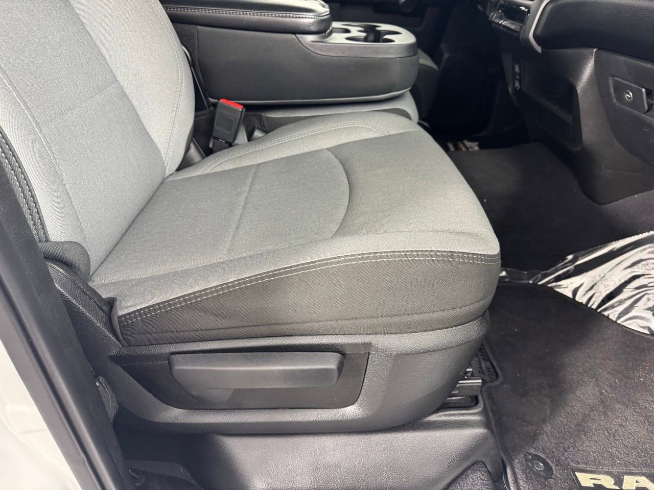 Used 2024 RAM 2500 Big Horn image 31