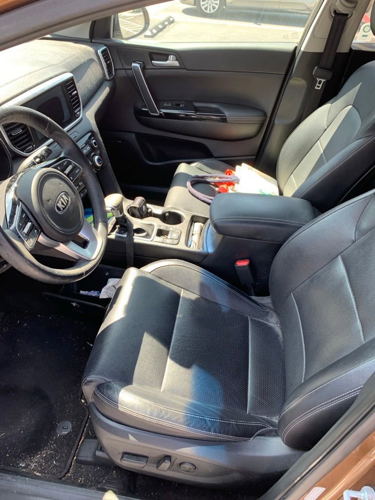 Used 2020 Kia Sportage EX w/ EX Technology Package FWD image 3