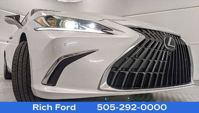 Used 2024 Lexus ES 350 Luxury w/ Accessory Package (Z1) image 22