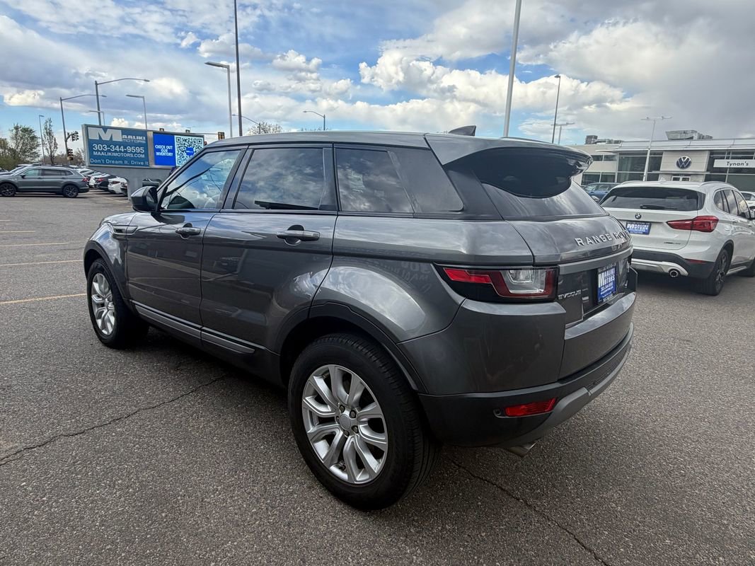 Used 2019 Land Rover Range Rover Evoque SE image 4
