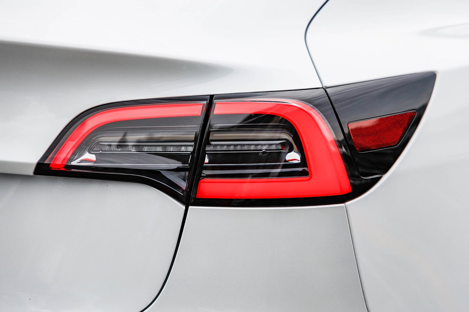 Used 2020 Tesla Model 3 image 8