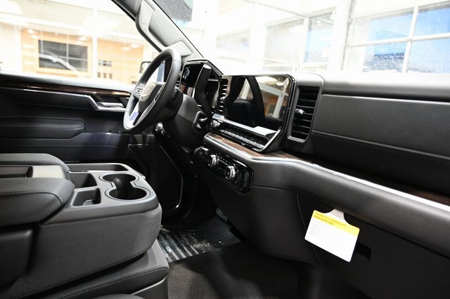 New 2026 GMC Sierra 1500 Elevation image 16