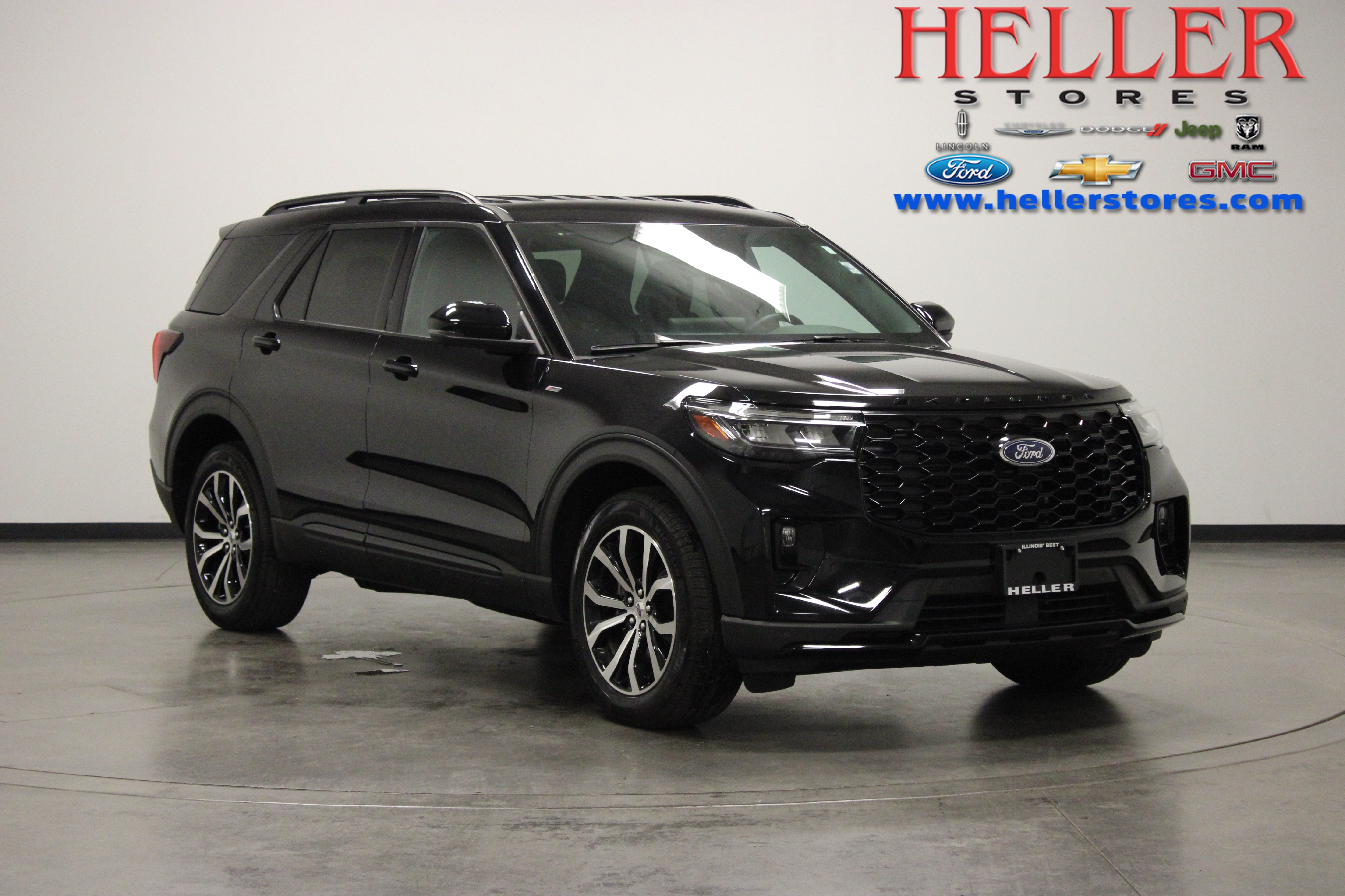 Used 2025 Ford Explorer ST-Line AWD/4WD image 1