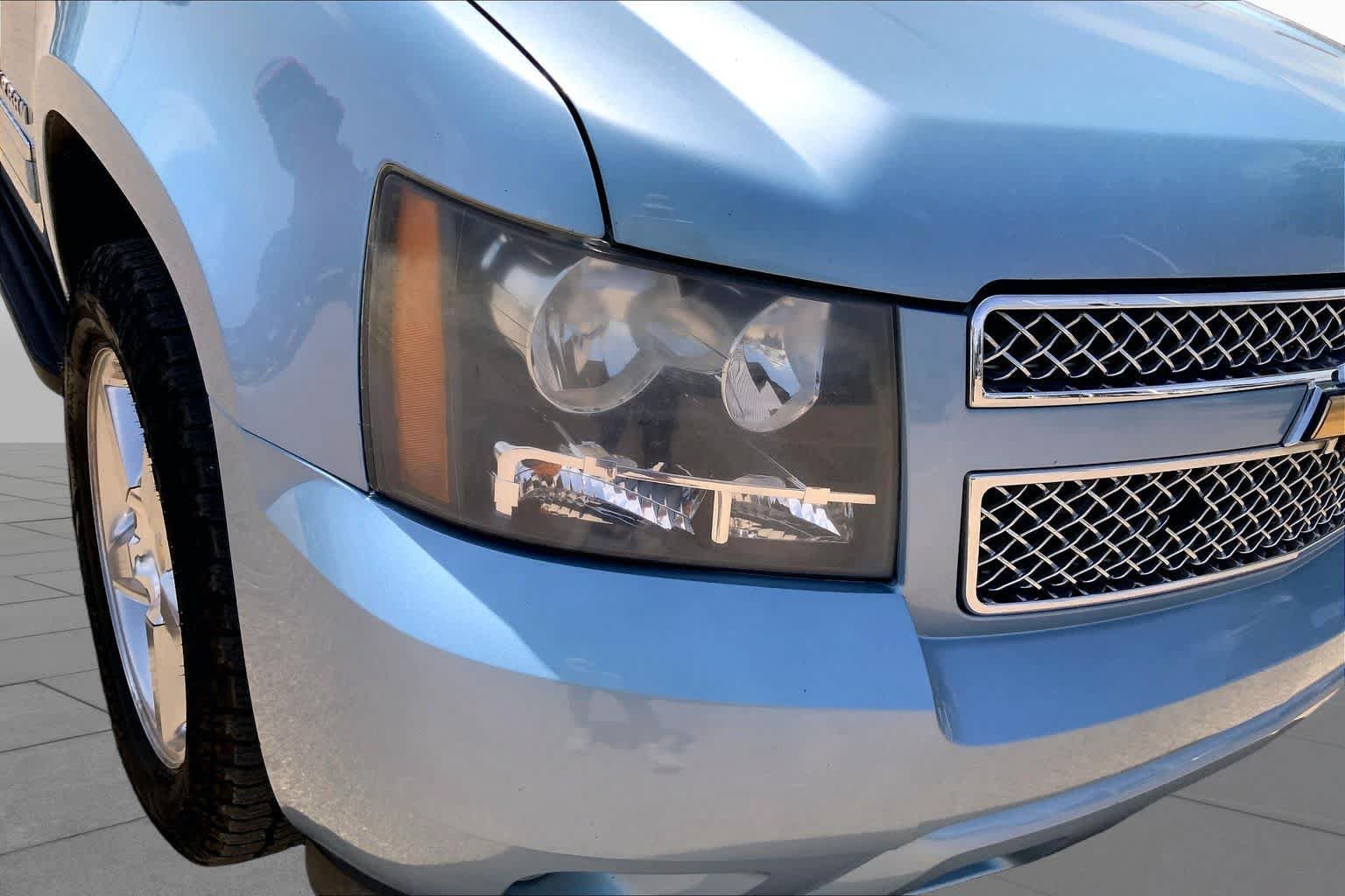 Used 2011 Chevrolet Suburban LTZ AWD/4WD image 35