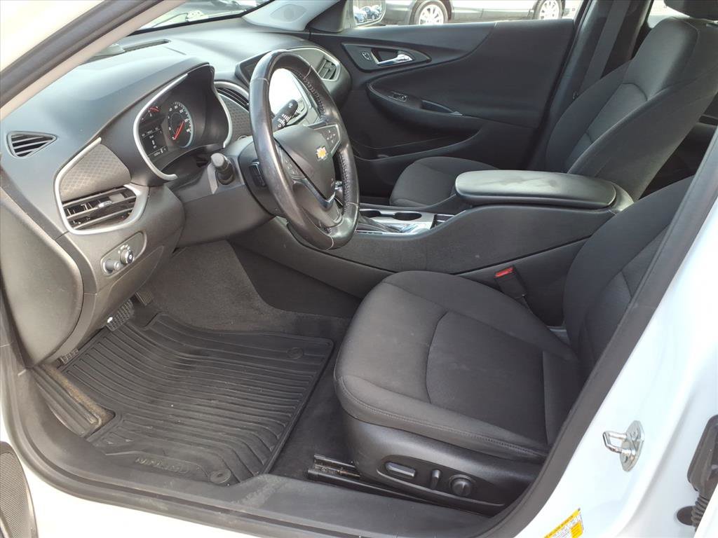 Used 2019 Chevrolet Malibu RS w/ LPO, Convenience Package 1 image 8