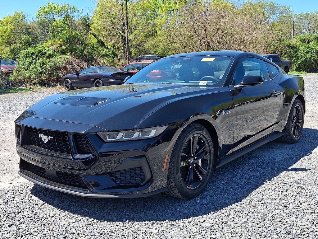 Used 2024 Ford Mustang GT image 3
